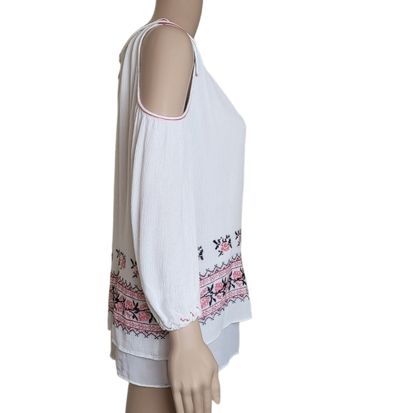 Max Studio Boho Embroidered Cold Shoulder Top - Picture 3 of 6